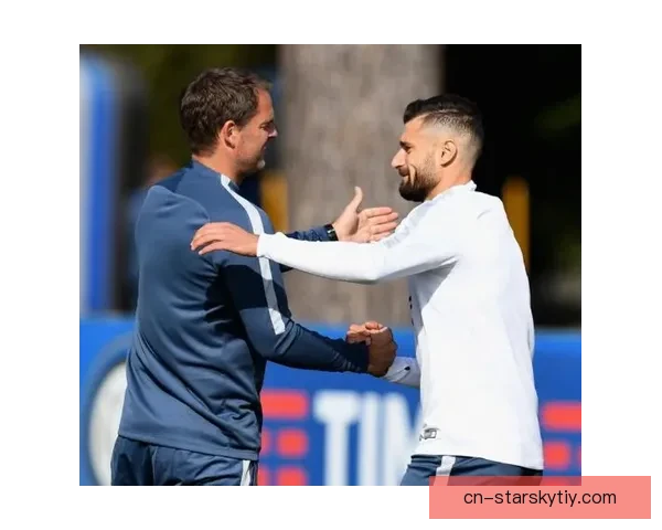 战科莫前气氛紧绷帕拉蒂奇出招